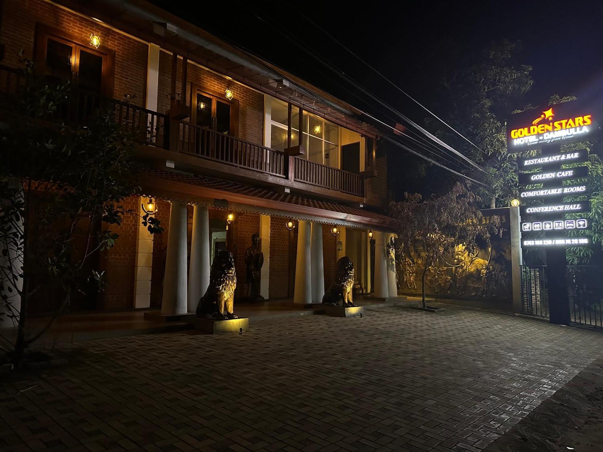 Golden Stars Hotel Dambulla Buitenkant foto