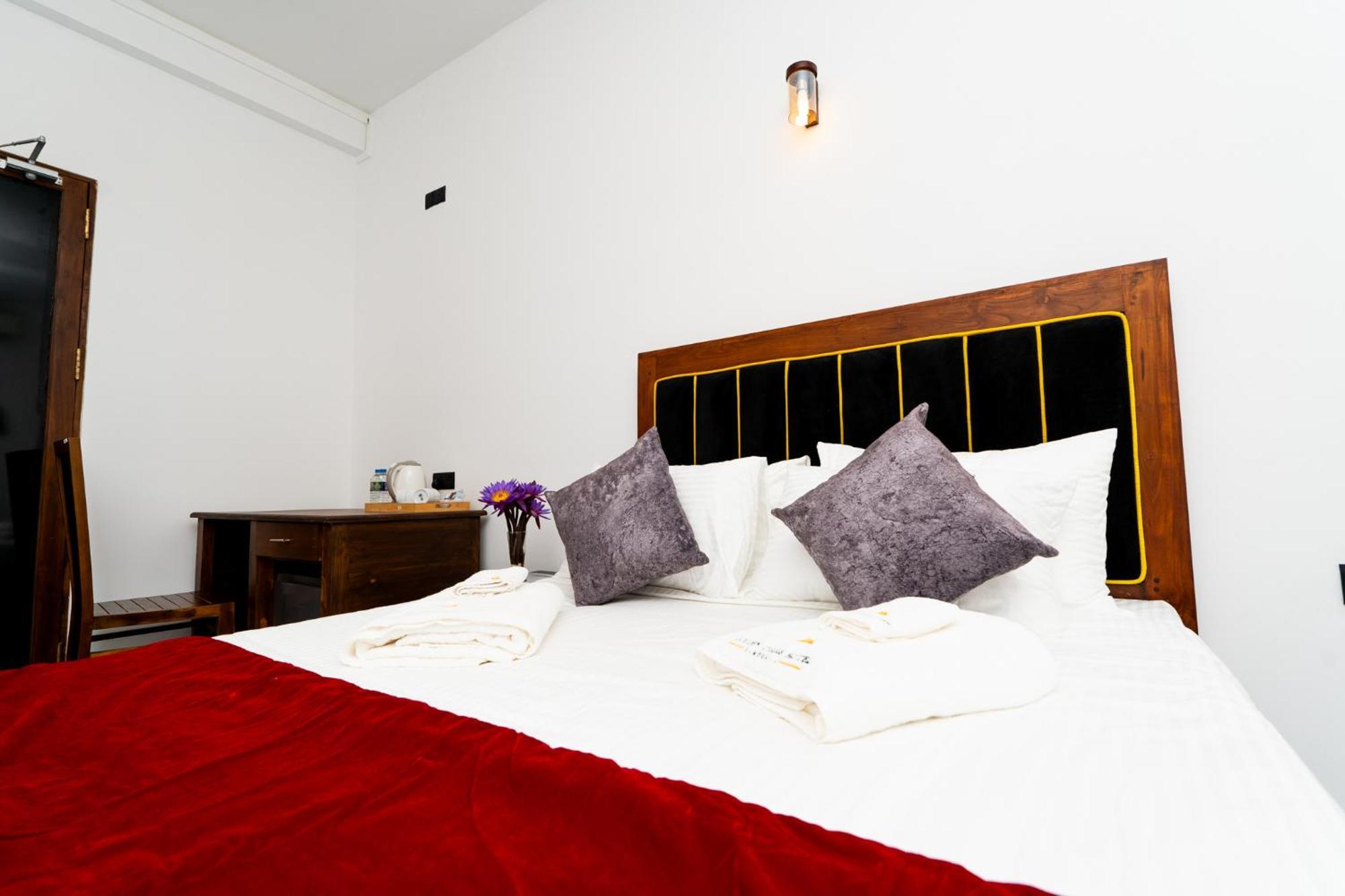 Golden Stars Hotel Dambulla Buitenkant foto
