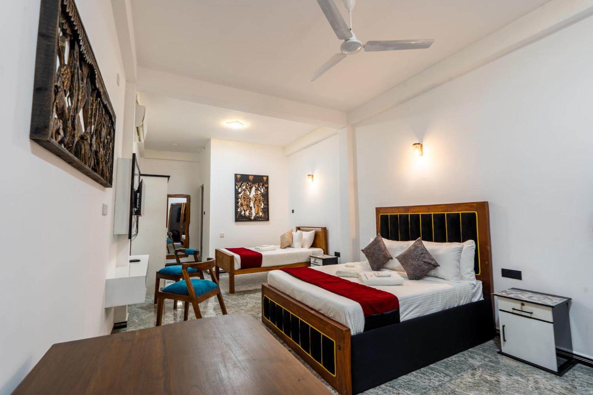Golden Stars Hotel Dambulla Buitenkant foto