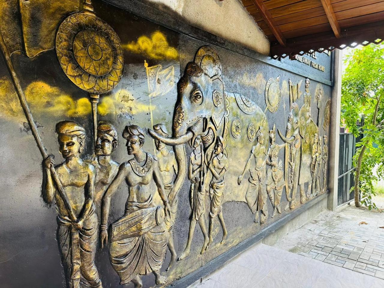 Golden Stars Hotel Dambulla Buitenkant foto